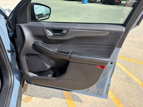 Used 2024 Ford Escape Active w/ Cold Weather Package FWD image 24