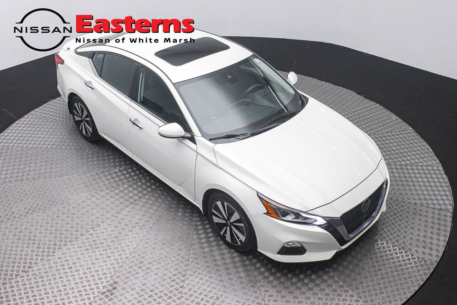 Used 2022 Nissan Altima 2.5 SV w/ SV Premium Package FWD image 3