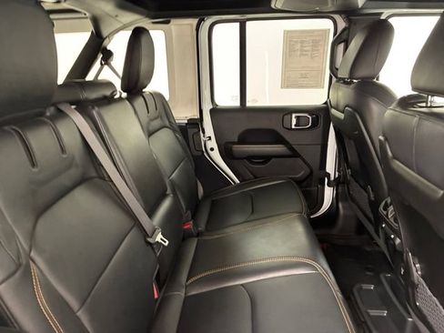 Used 2024 Jeep Wrangler Unlimited Sahara w/ Technology Group AWD/4WD image 16