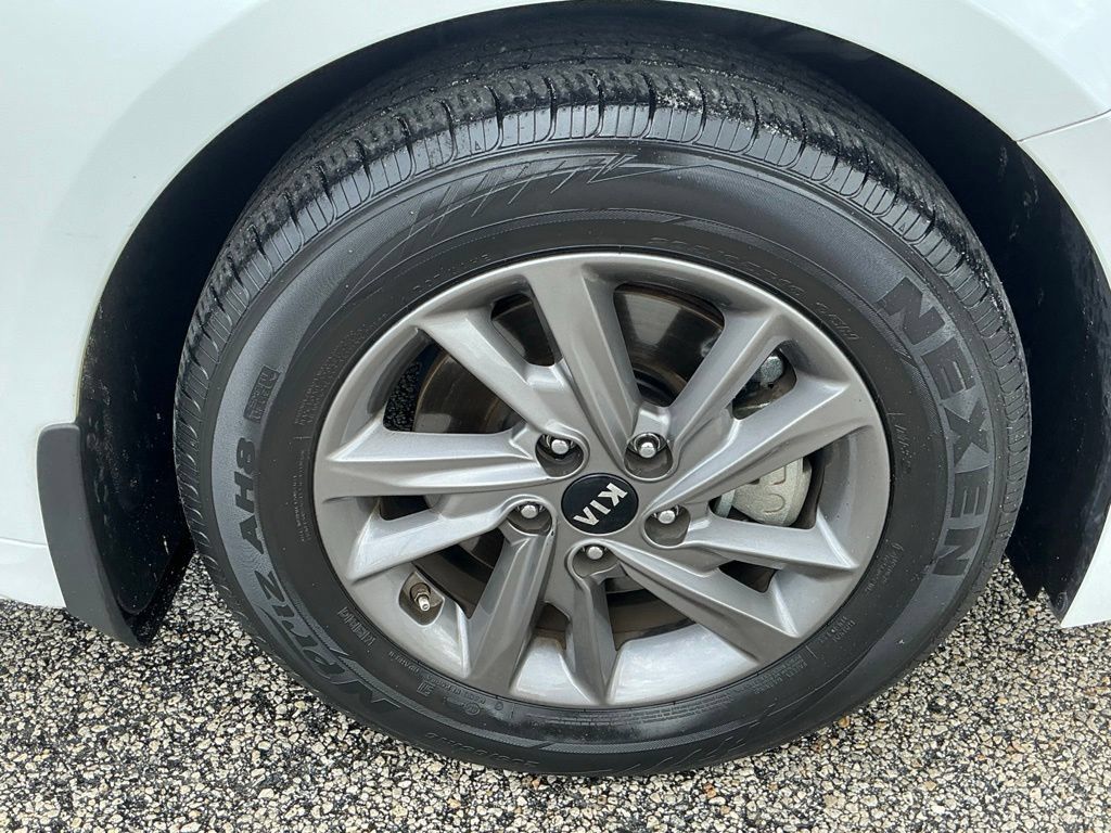 Used 2020 Kia Optima LX FWD image 15