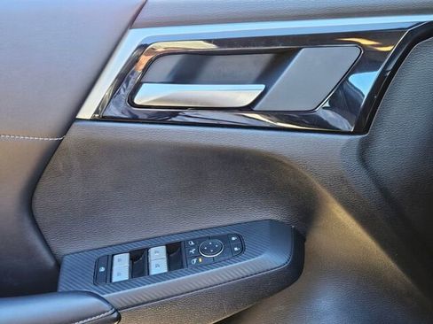 Used 2024 Mitsubishi Outlander SE image 27