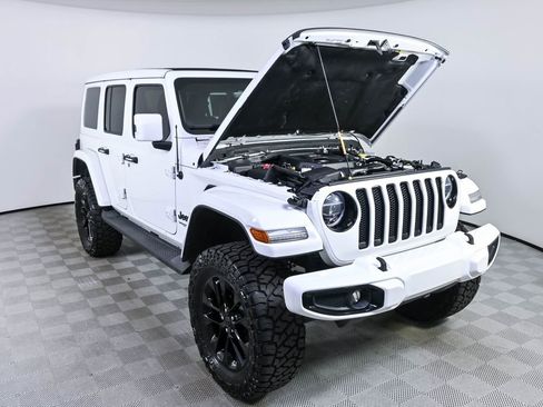 Used 2021 Jeep Wrangler Unlimited Sahara AWD/4WD image 32