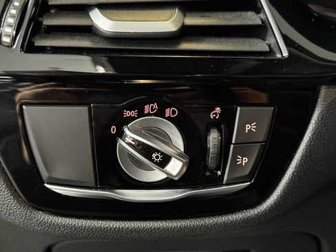 Used 2019 BMW 540i xDrive w/ Executive Package image 19