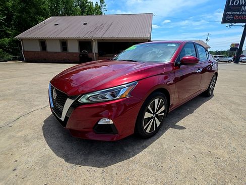 Used 2021 Nissan Altima 2.5 SV w/ SV Premium Package FWD image 1