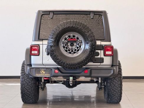 Used 2018 Jeep Wrangler Unlimited Rubicon AWD/4WD image 6