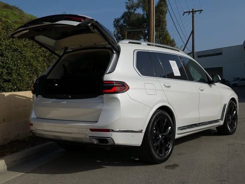 Used 2024 BMW X7 xDrive40i w/ Premium Package image 7