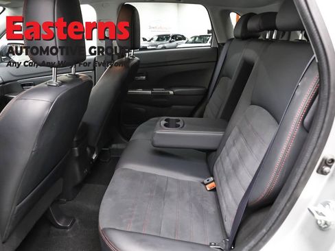 Used 2025 Mitsubishi Outlander Sport AWD image 20