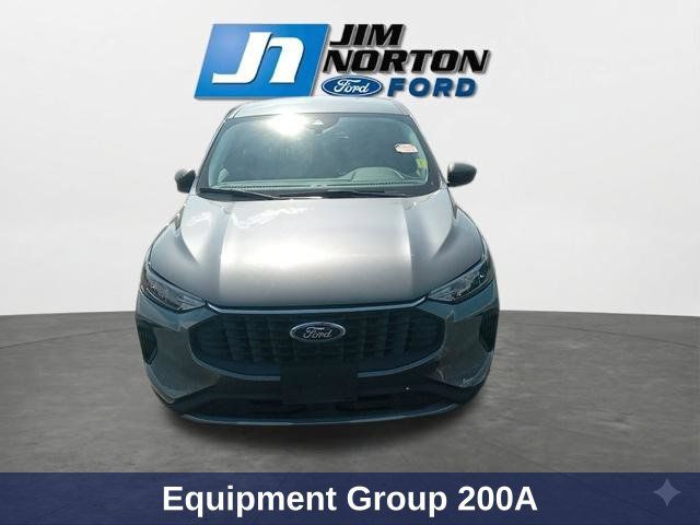 Used 2024 Ford Escape Active FWD image 3