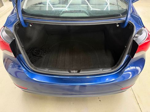 Used 2016 Hyundai Elantra SE w/ Option Group 02 FWD image 9