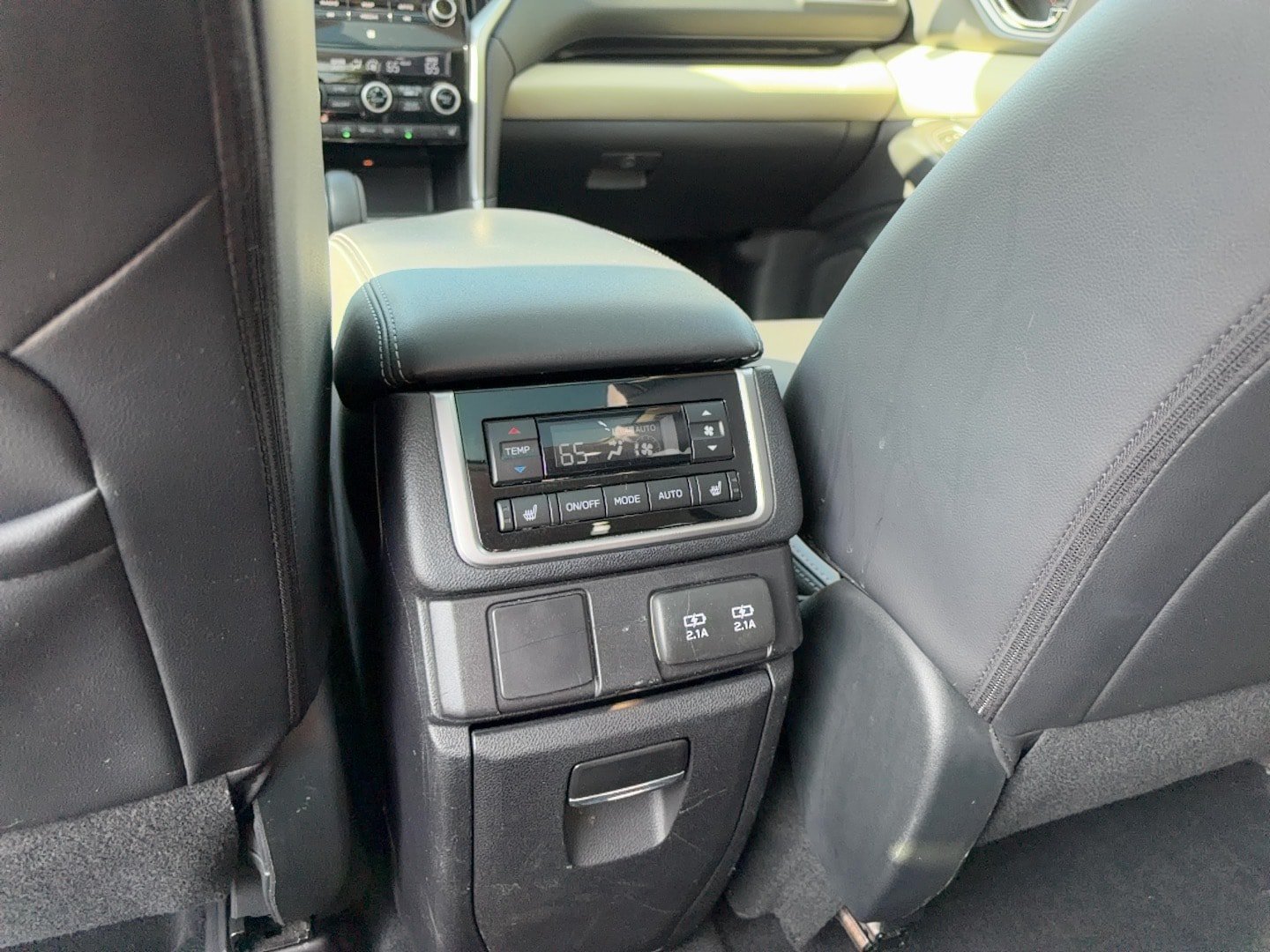 Used 2020 Subaru Ascent Limited w/ Technology Package AWD/4WD image 18