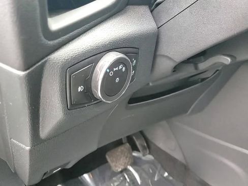 Used 2021 Ford EcoSport SE w/ SE Convenience Package image 11