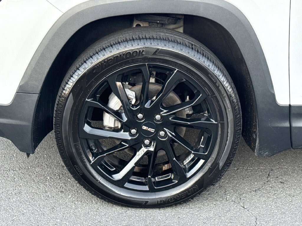Used 2023 GMC Terrain SLT w/ Infotainment Package II AWD/4WD image 8