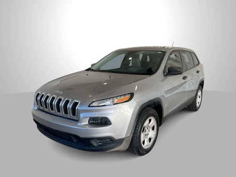 Used 2016 Jeep Cherokee Sport image 1