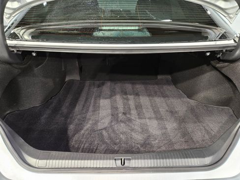 Used 2022 Toyota Avalon Limited image 18