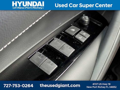 Used 2026 Toyota Corolla SE FWD image 28