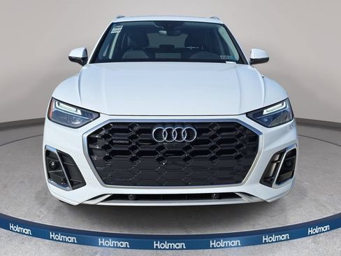 Used 2023 Audi Q5 2.0T Premium Plus w/ Premium Plus Package AWD/4WD image 3