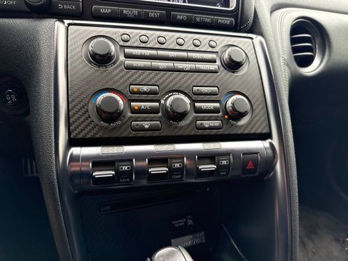 Used 2013 Nissan GT-R Premium AWD/4WD image 17