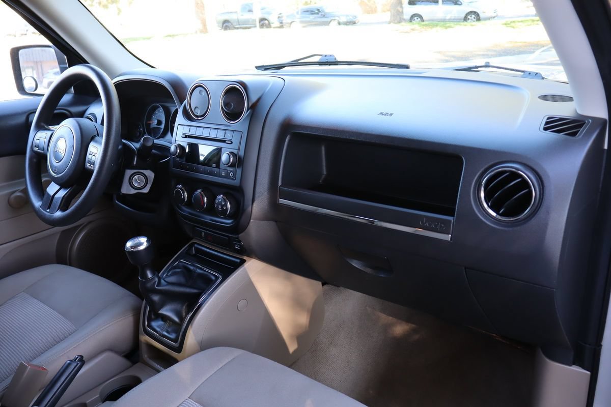Used 2014 Jeep Patriot Sport FWD image 23