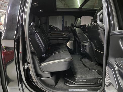 Used 2020 RAM 1500 Limited w/ Black Appearance Package AWD/4WD image 26