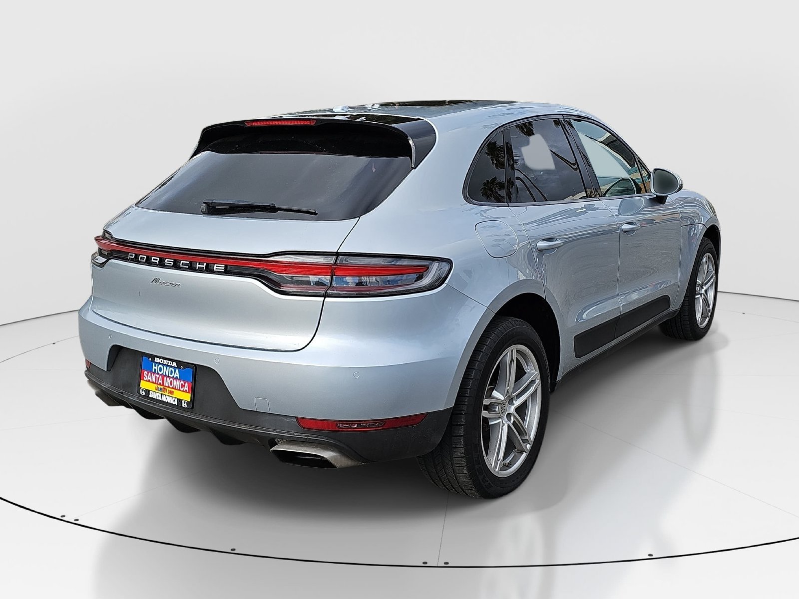 Used 2020 Porsche Macan AWD/4WD image 5