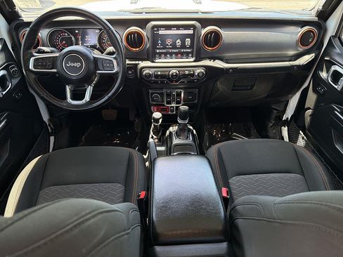 Used 2021 Jeep Gladiator Mojave AWD/4WD image 19