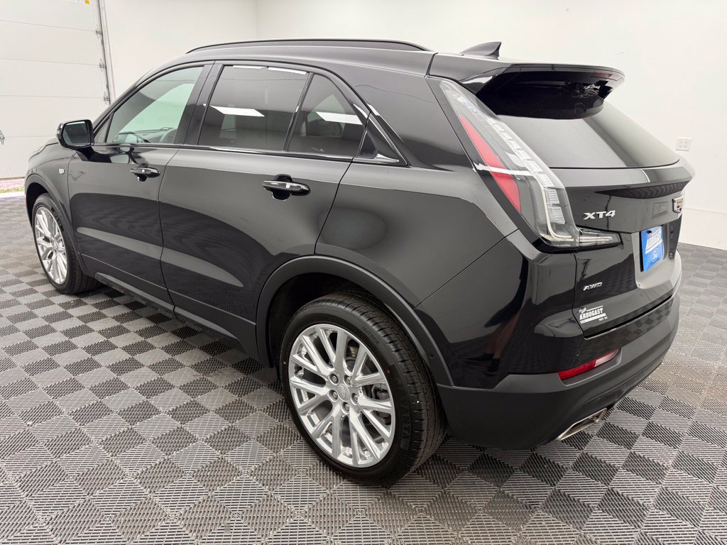 Used 2022 Cadillac XT4 Sport w/ Comfort Package AWD/4WD image 12