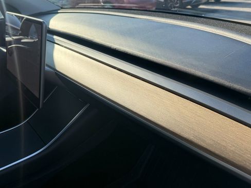 Used 2020 Tesla Model Y Long Range image 17