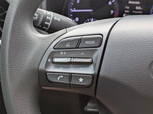 Used 2022 Hyundai Kona SEL FWD image 25
