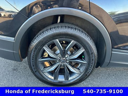 Used 2022 Volkswagen Tiguan SE image 31