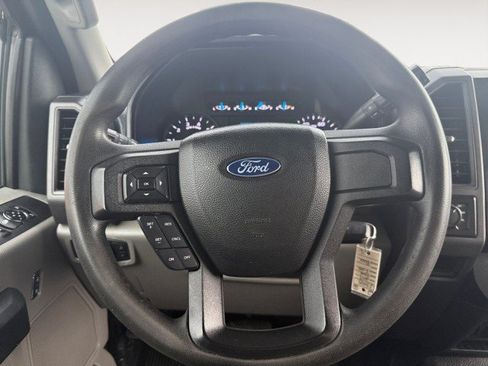 Used 2017 Ford F250 XL w/ Power Equipment Group AWD/4WD image 8