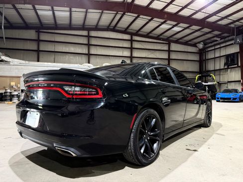 Used 2016 Dodge Charger R/T w/ Blacktop Package RWD image 5