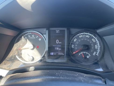 Used 2020 Toyota Tacoma SR image 15