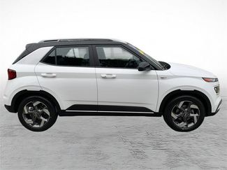 Certified 2023 Hyundai Venue Limited FWD video 2