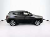 Used 2022 Jeep Compass Latitude image 4