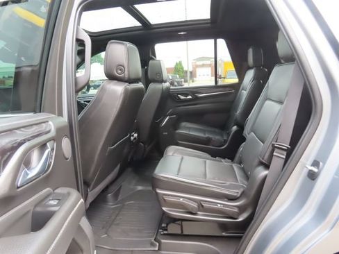 Used 2021 GMC Yukon Denali w/ Denali Premium Package AWD/4WD image 22