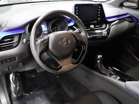 Used 2021 Toyota C-HR XLE FWD image 12