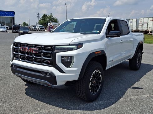 New 2026 GMC Canyon AT4 w/ Technology Plus Package AWD/4WD image 2