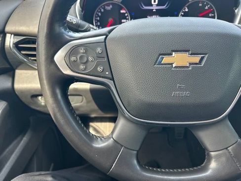 Used 2022 Chevrolet Traverse High Country AWD/4WD image 18