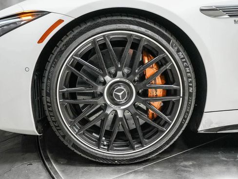 New 2025 Mercedes-Benz SL 63 AMG S e Performance 4MATIC image 11