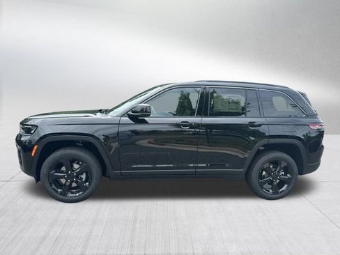 New 2026 Jeep Grand Cherokee Limited AWD/4WD image 8