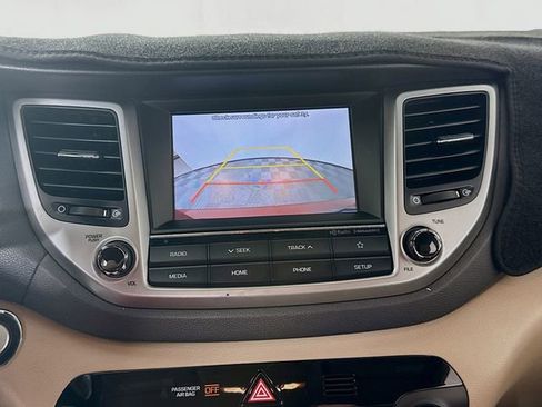 Used 2018 Hyundai Tucson Sport image 20