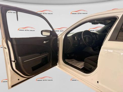 Used 2022 Dodge Charger SXT RWD image 8