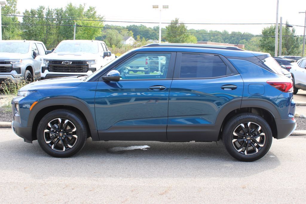 Used 2021 Chevrolet TrailBlazer LT w/ Convenience Package FWD image 24
