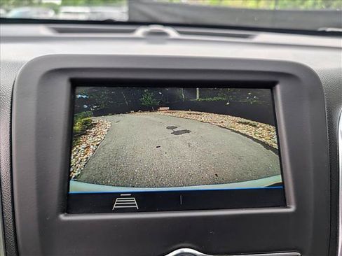 Used 2019 Chevrolet Equinox LT FWD image 40