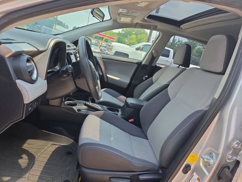 Used 2015 Toyota RAV4 XLE AWD/4WD image 14