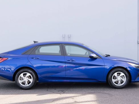 Used 2023 Hyundai Elantra SE FWD image 24