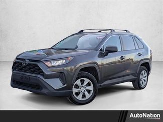 Used 2019 Toyota RAV4 LE video 1