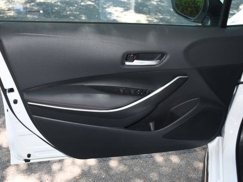 Used 2025 Toyota Corolla SE FWD image 9