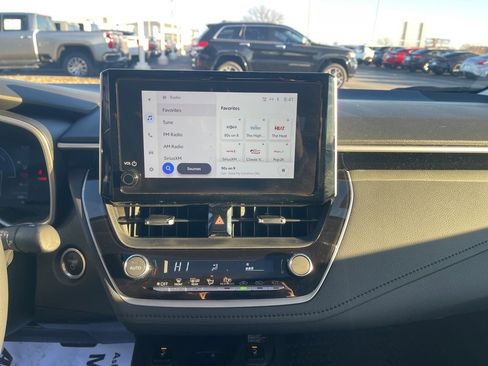 Used 2024 Toyota Corolla XLE image 22