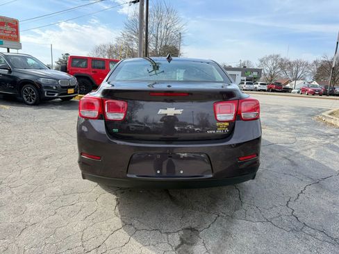 Used 2015 Chevrolet Malibu LT w/ Power Convenience Package image 4
